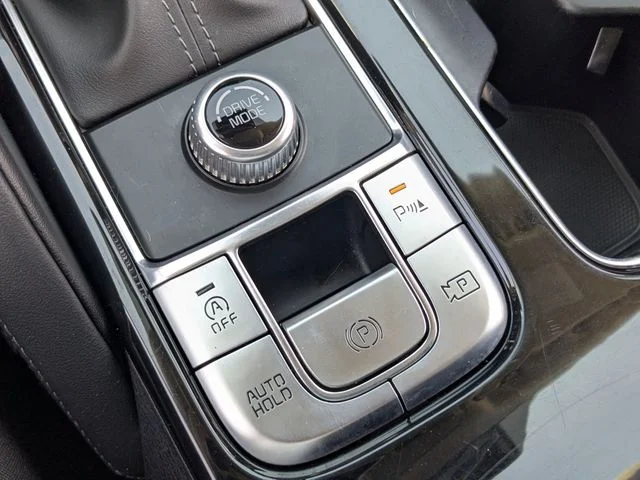 Used 2024 Silver Kia SX image 23