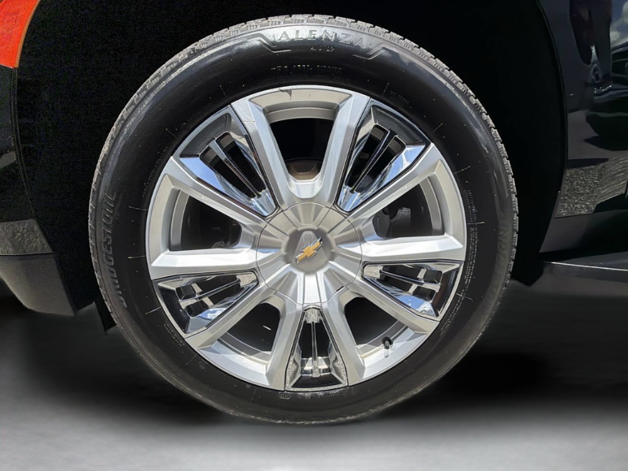 Used 2024 Black Chevrolet High Country image 34