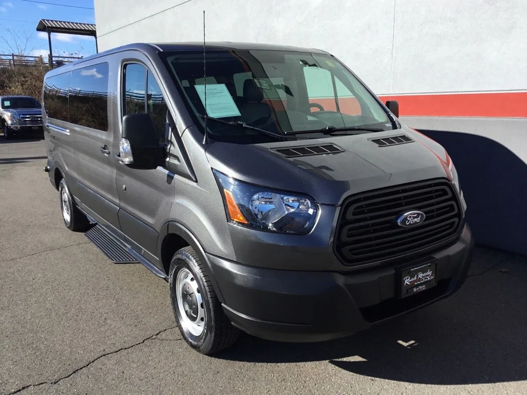 Used 2019 Gray Ford XL image 2