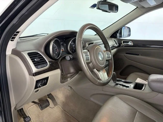 Used 2013 Black Jeep Laredo image 12
