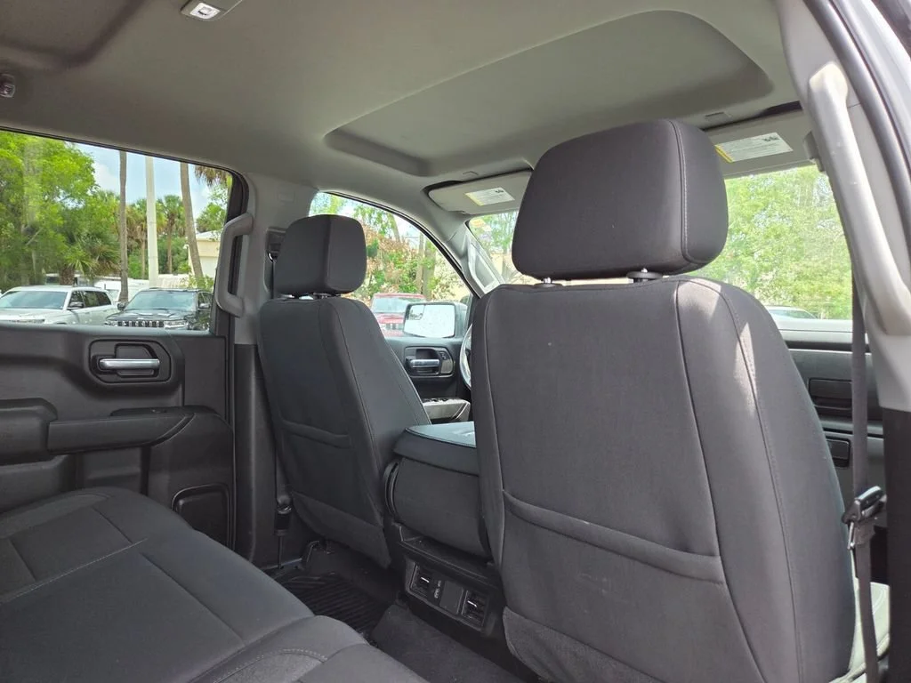 Used 2024 Slate Gray Metallic Chevrolet Custom image 17