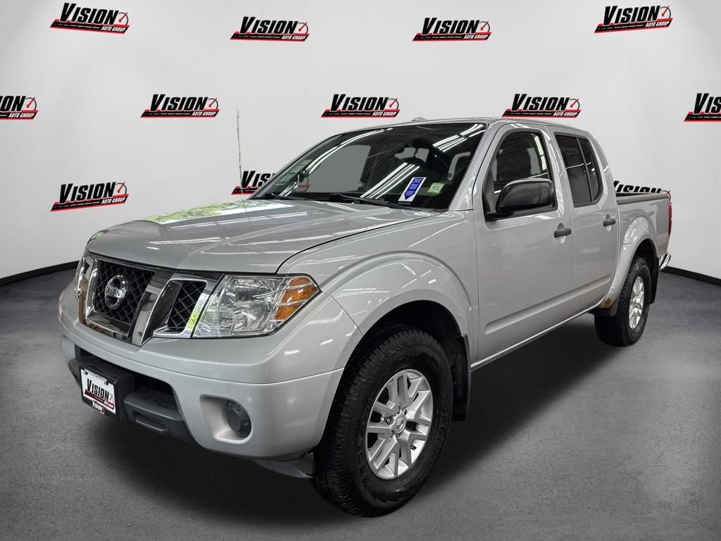 Used 2014 Silver Nissan SV image 1