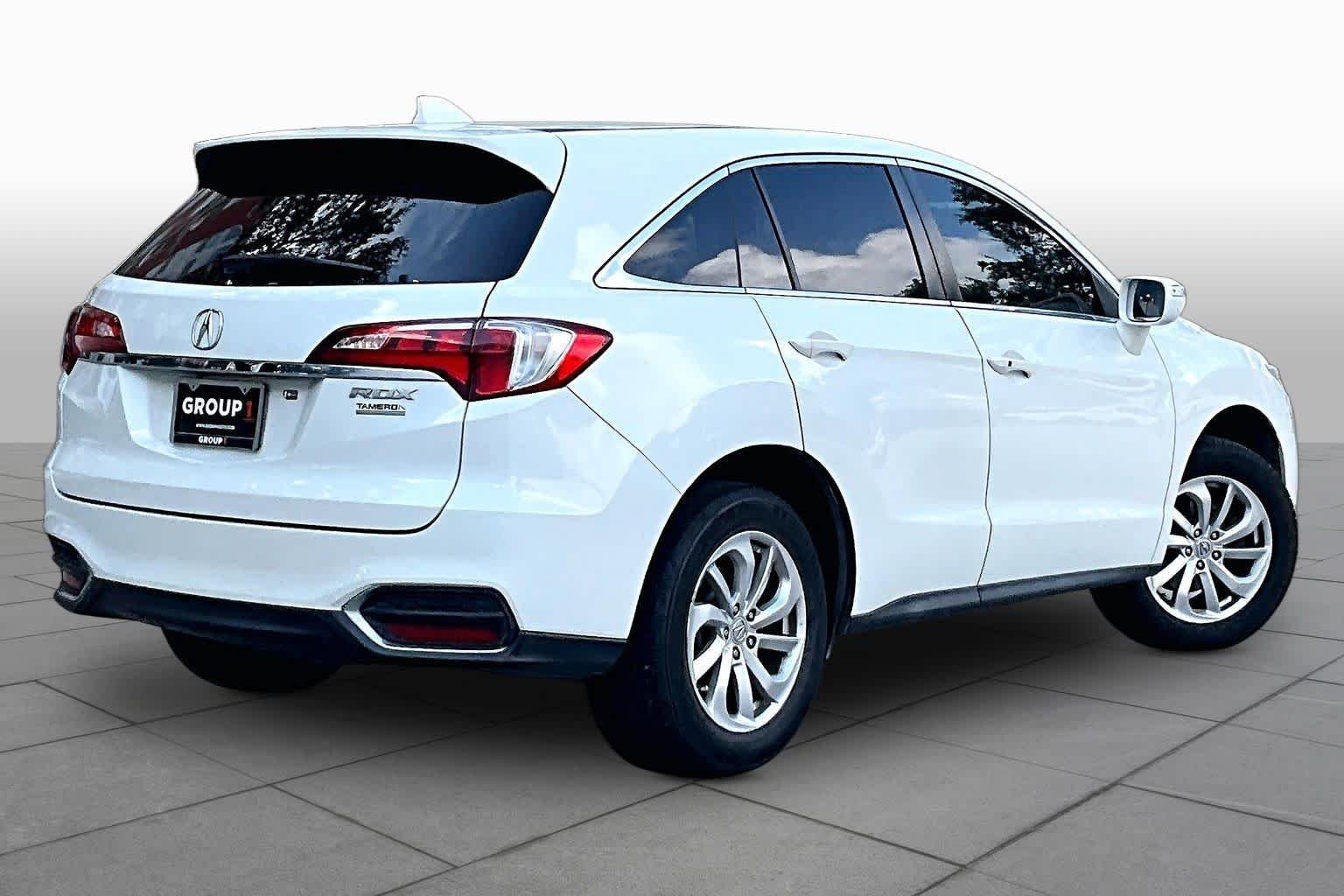 Used 2018 Modern Steel Metallic Acura  image 11