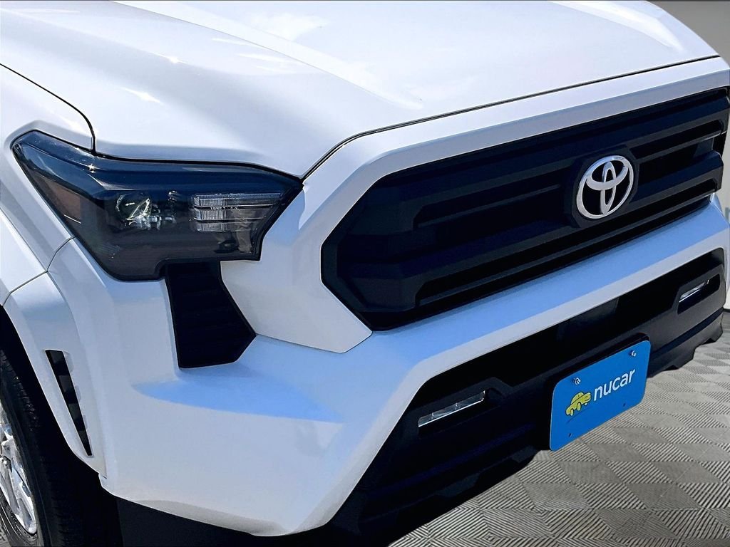 Used 2026 White Toyota SR5 image 32