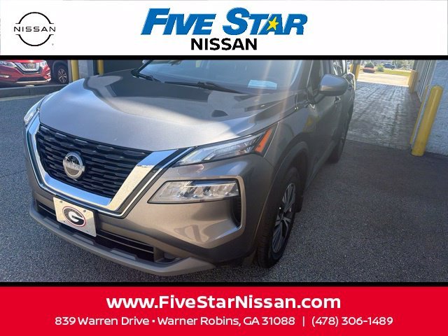Used 2023 Gray Nissan SV image 3