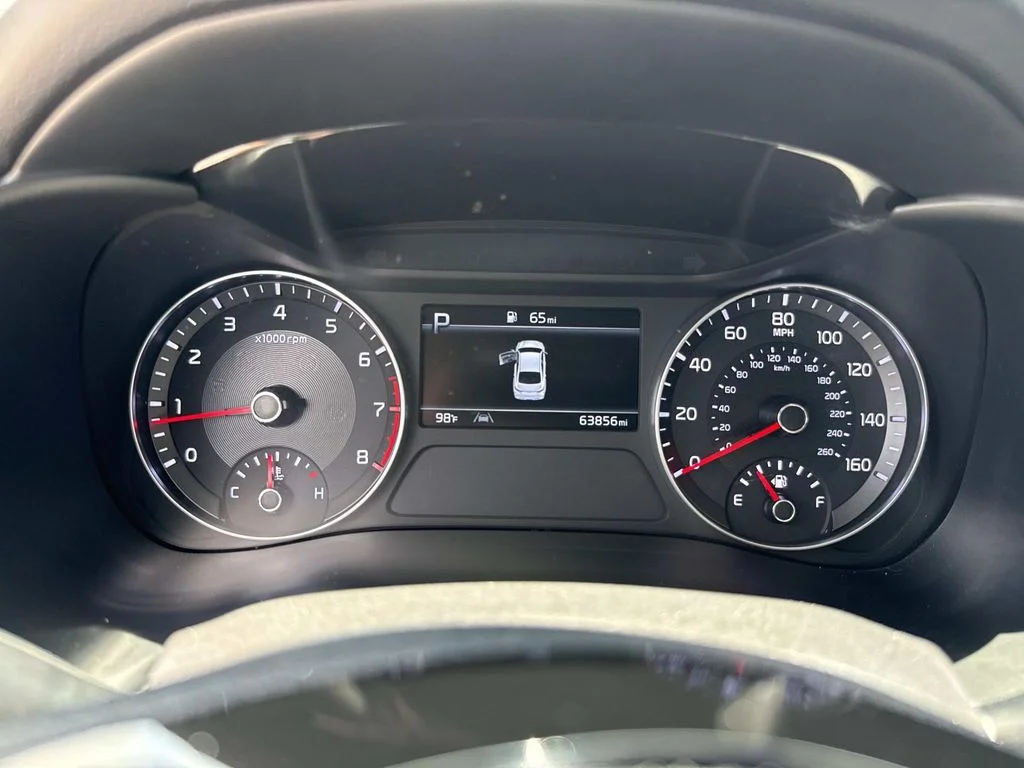 Used 2022 Gray Kia LXS image 36