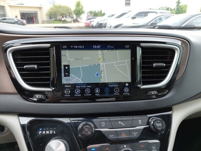 Used 2019 Gray Chrysler Touring L Plus image 17