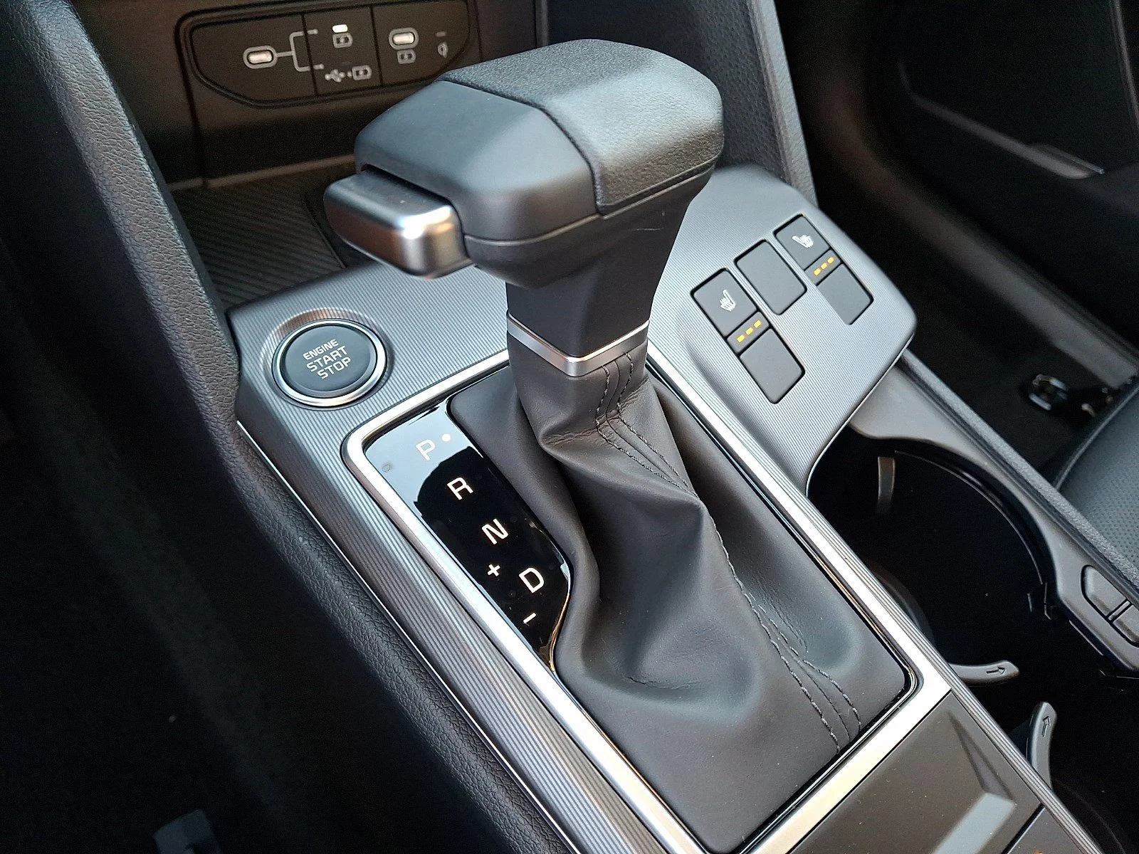 New 2027 Glacial White Pearl Kia EX image 8