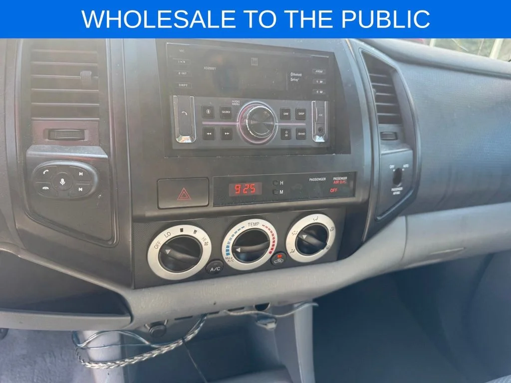 Used 2009  Toyota Base image 8