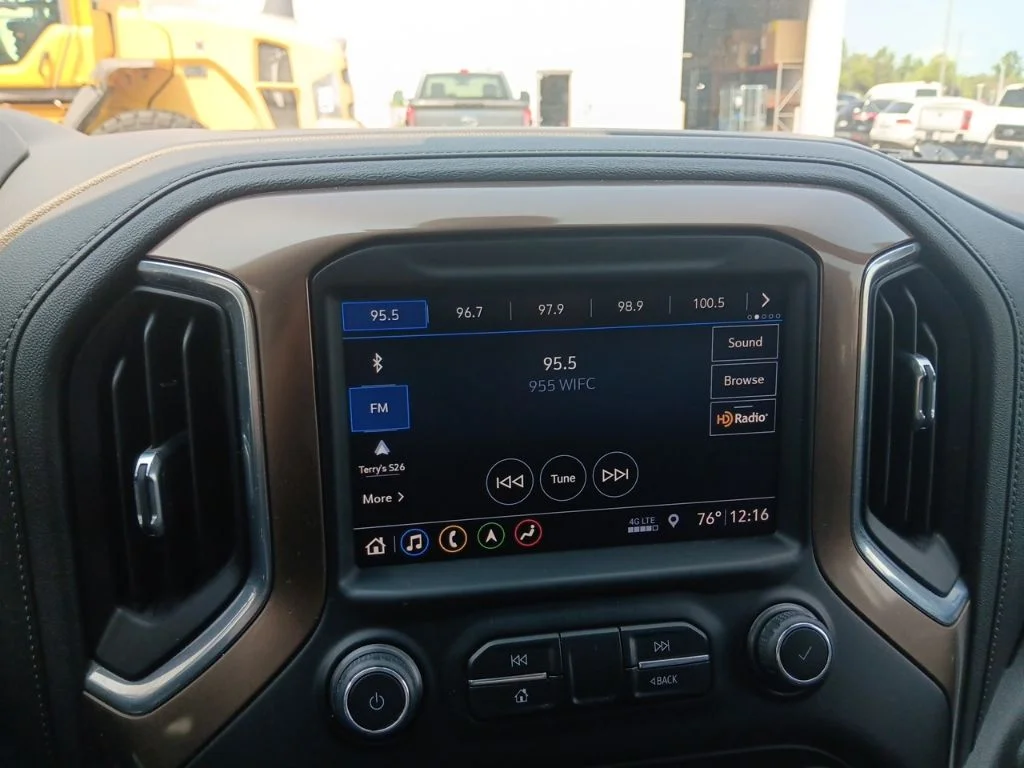 Used 2019 Havana Brown Metallic Chevrolet High Country image 21