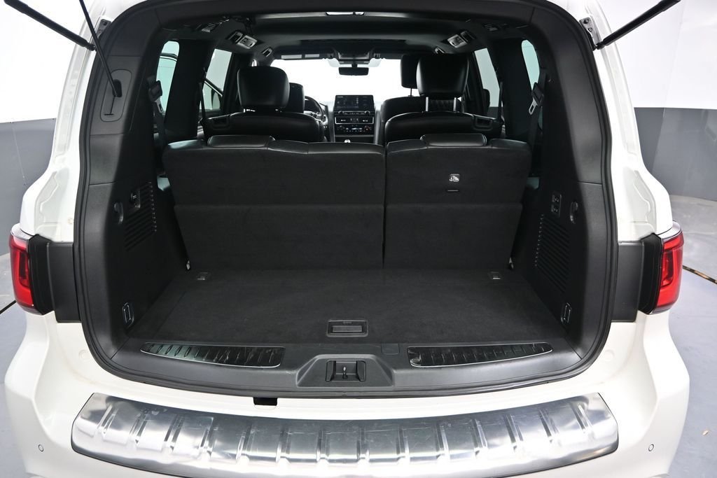 Used 2023 White INFINITI Sensory image 15
