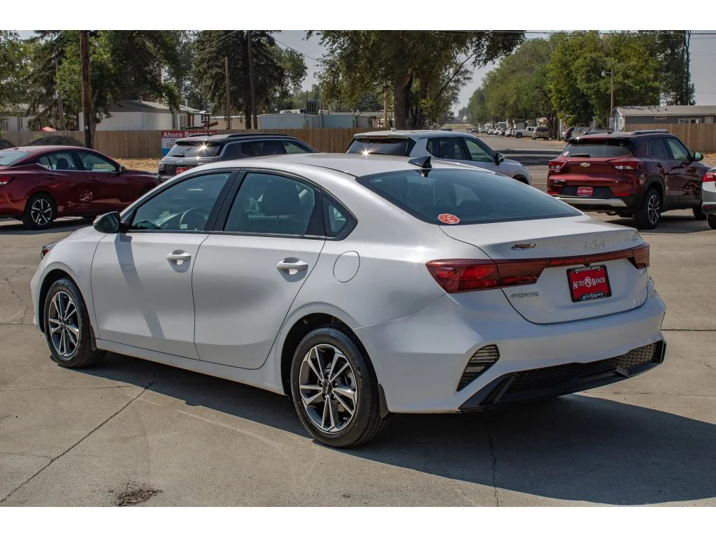 Used 2024 Snow White Pearl Kia LXS image 6