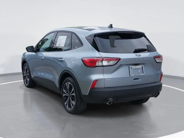 Used 2022 Blue Ford SE image 5