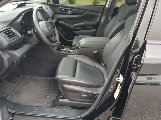 Used 2025 Black Subaru Onyx Edition Touring image 16