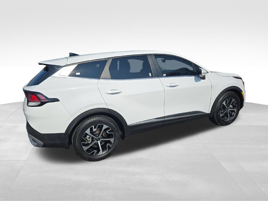 Used 2023 White Kia EX image 6