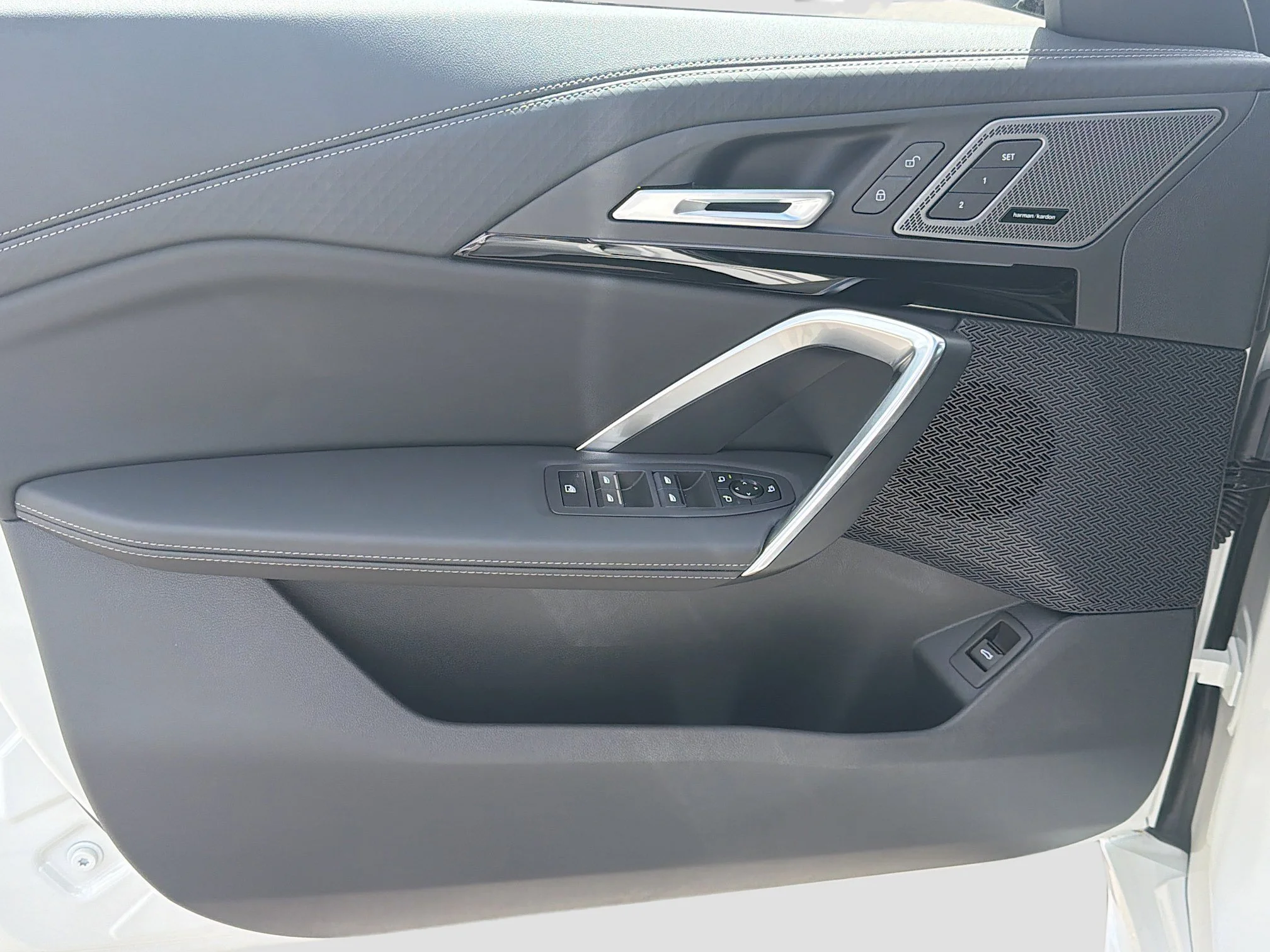 New 2026 Alpine White BMW xDrive28i image 22