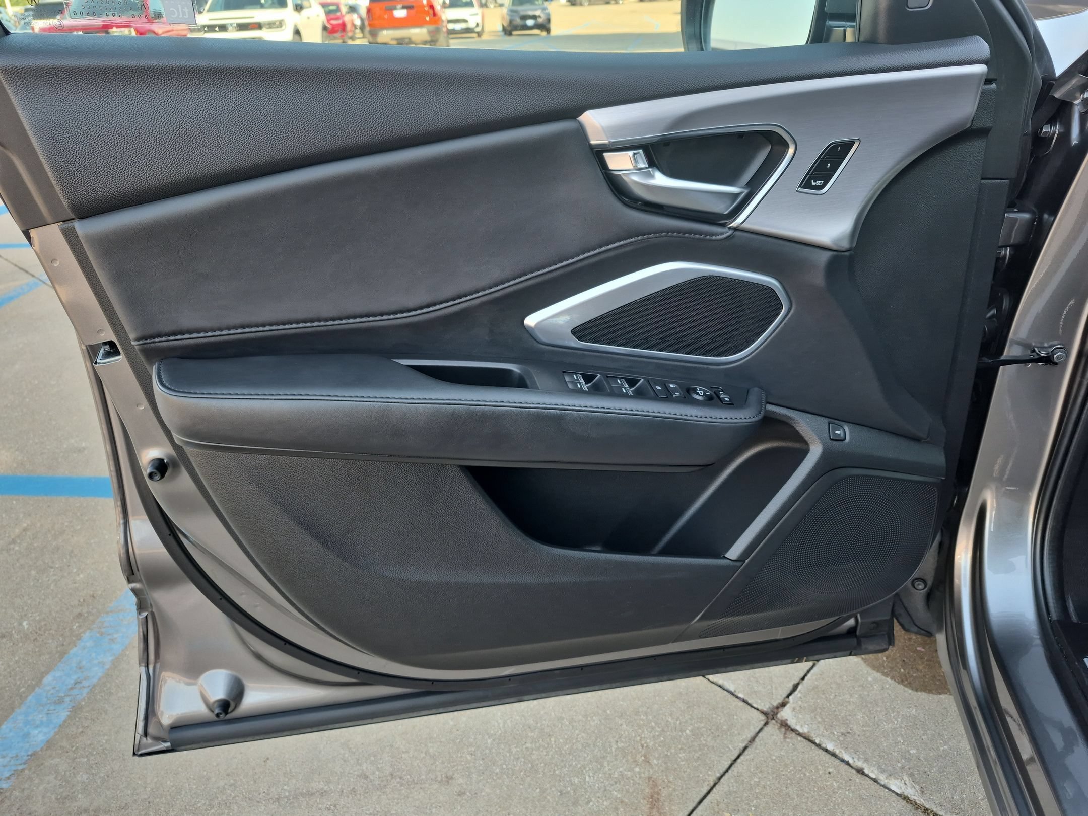 Used 2023 Liquid Carbon Metallic Acura Base SH-AWD image 12