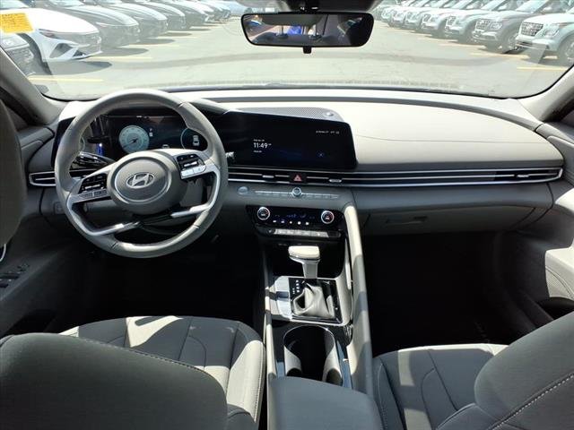 2024 Hyundai Elantra SEL - Photo 14