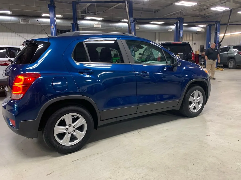 Used 2019 PACIFIC BLUE METALLIC Chevrolet LT image 9
