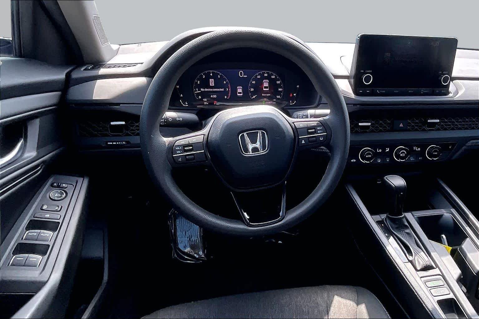 Used 2024 Platinum White Pearl Honda EX image 6