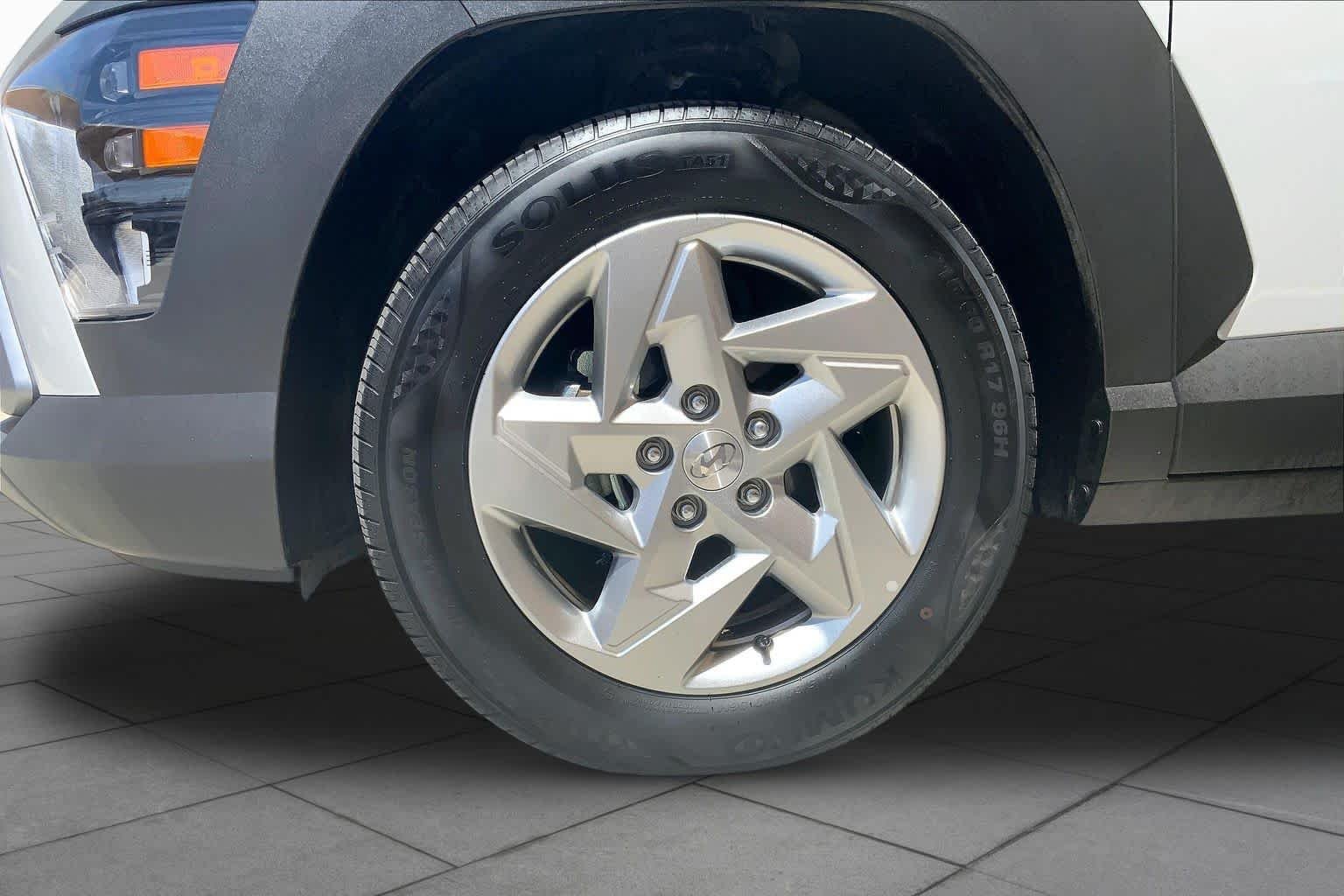 2025 Hyundai Kona SE - Photo 10
