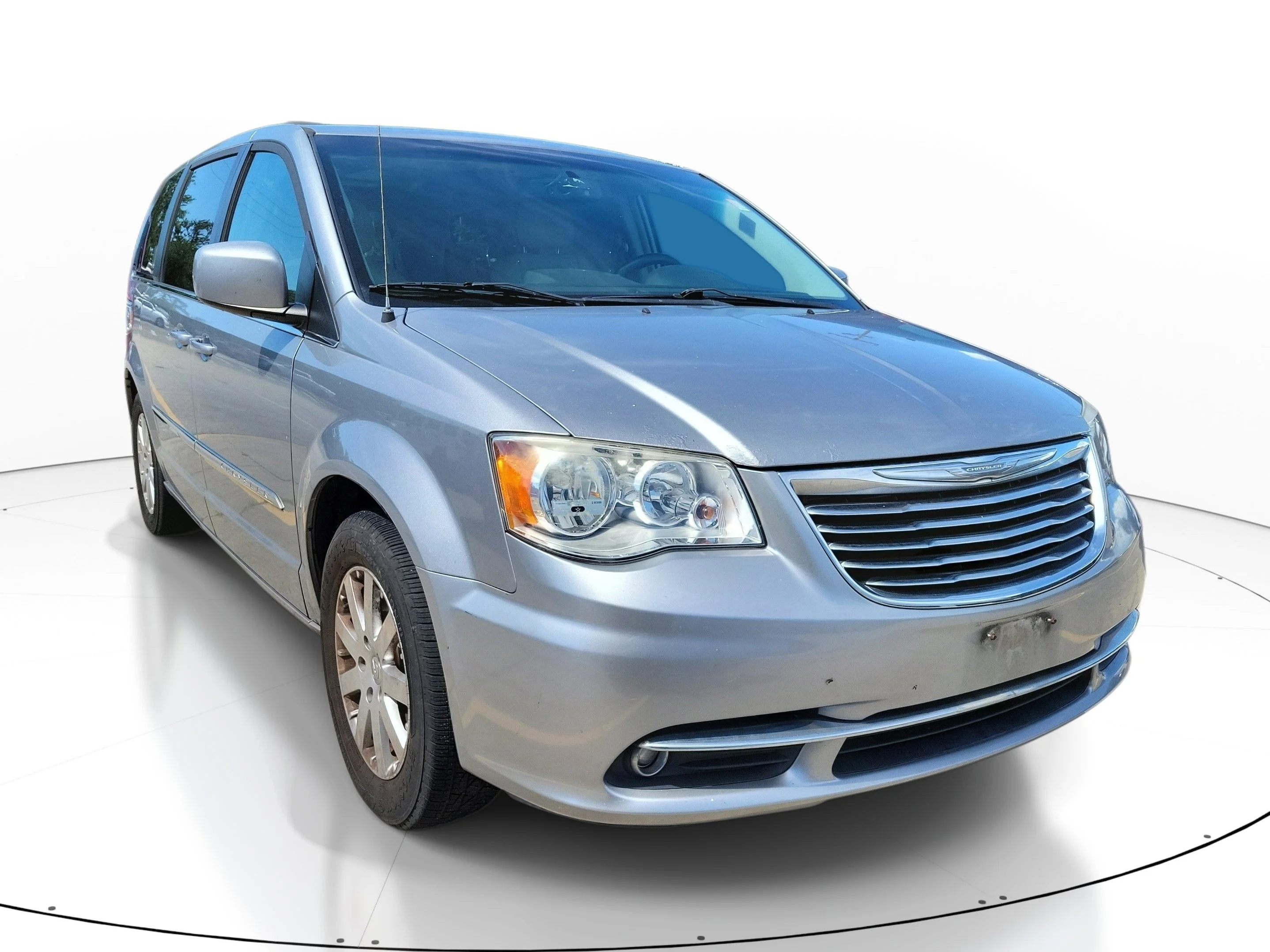2016 Chrysler Town & Country Touring's photo