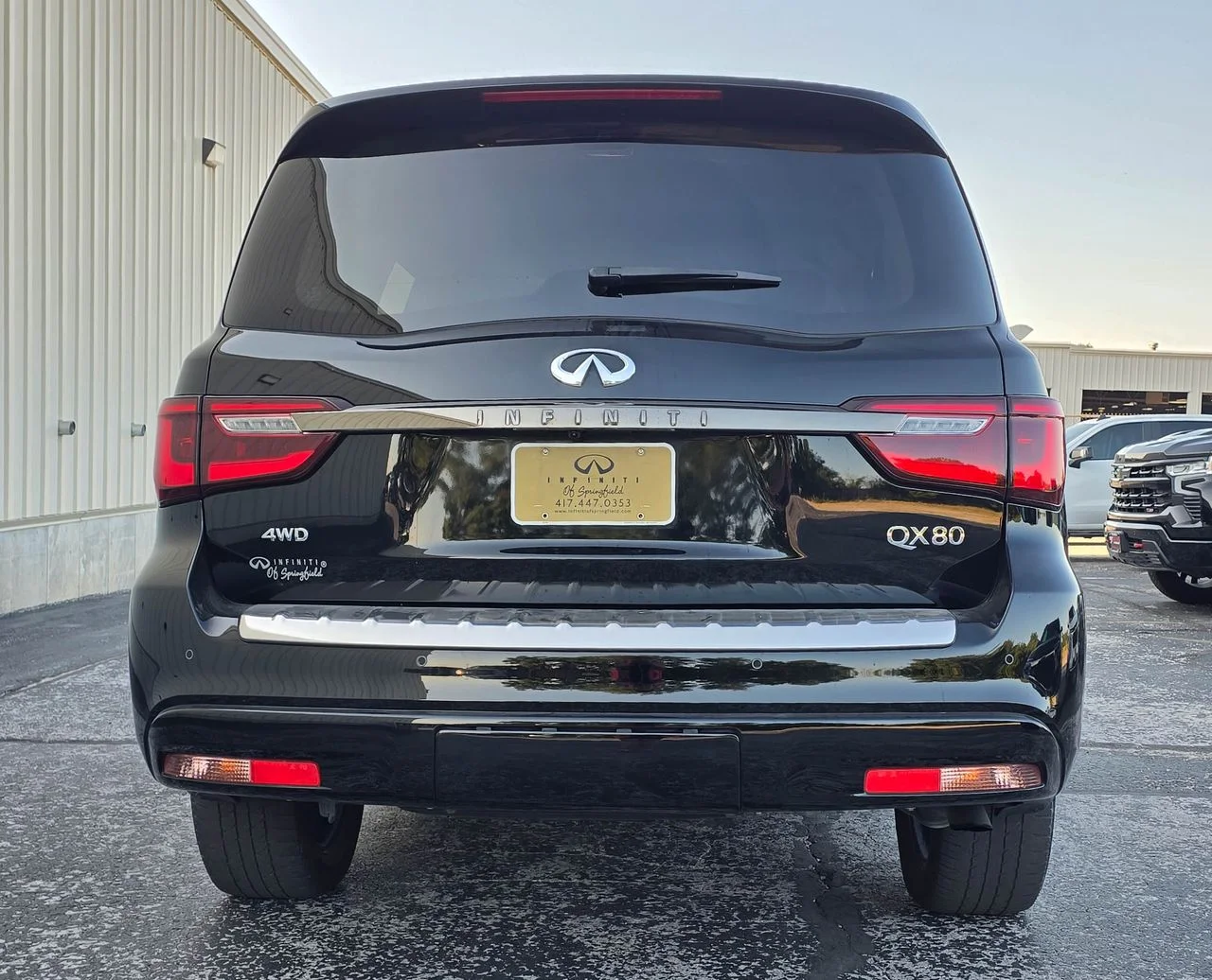 Used 2023 Black Obsidian INFINITI Premium Select image 5
