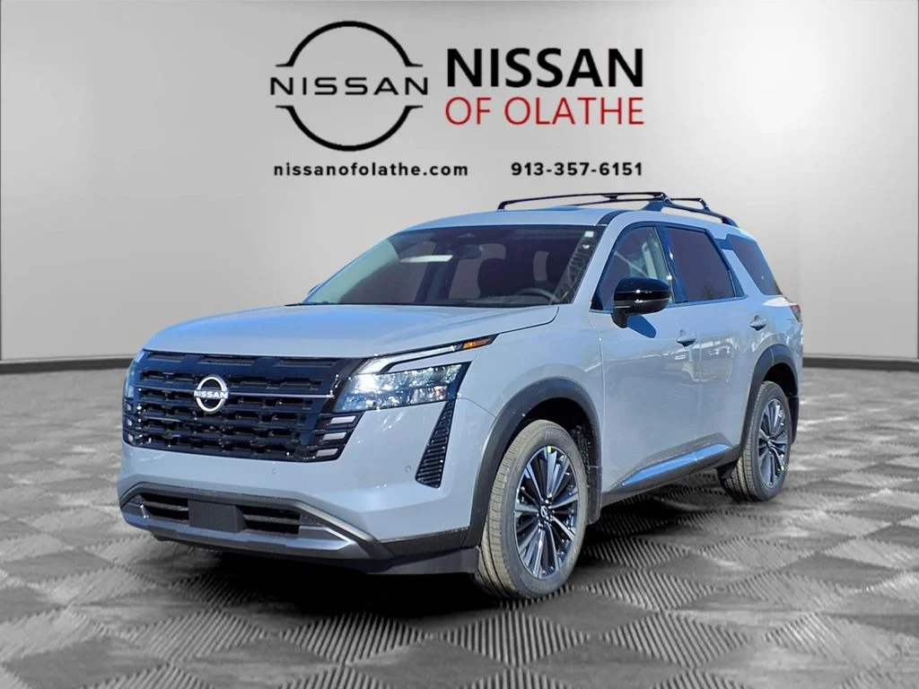 2026 Nissan Pathfinder Platinum 4WD's photo