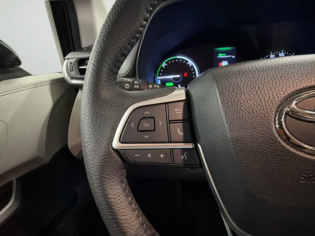 Used 2022 Black Toyota XLE image 16