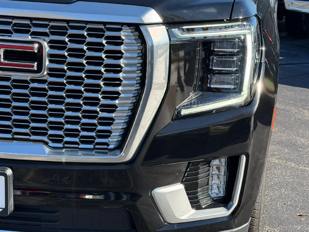 2023 GMC Yukon Denali - Photo 22