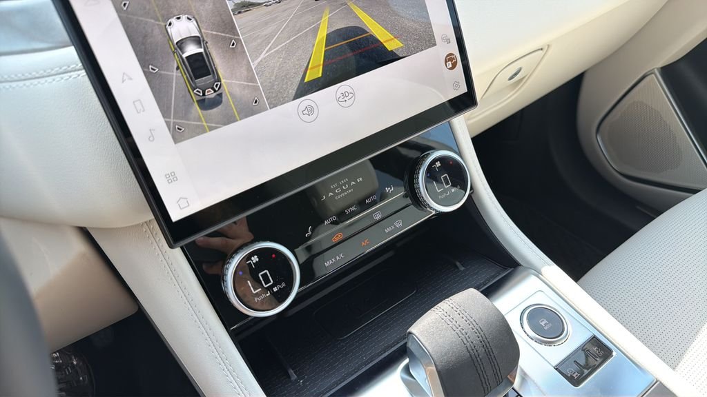 2026 Jaguar F-Pace R-Dynamic S - Photo 24