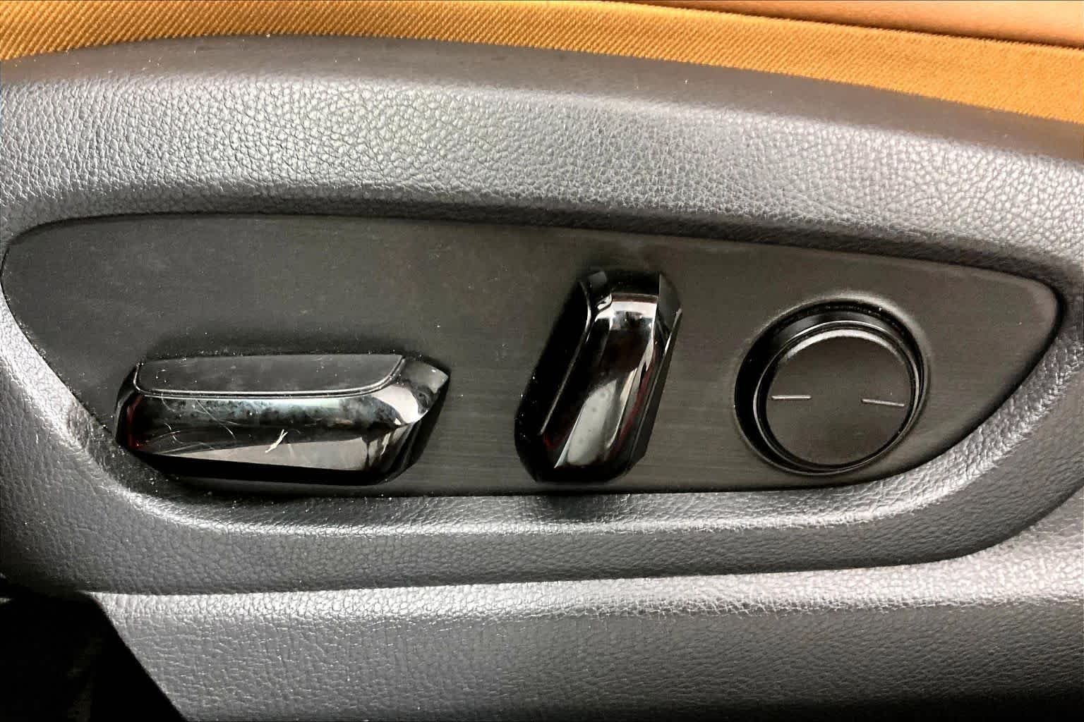 Used 2021 Redline Lexus  image 32