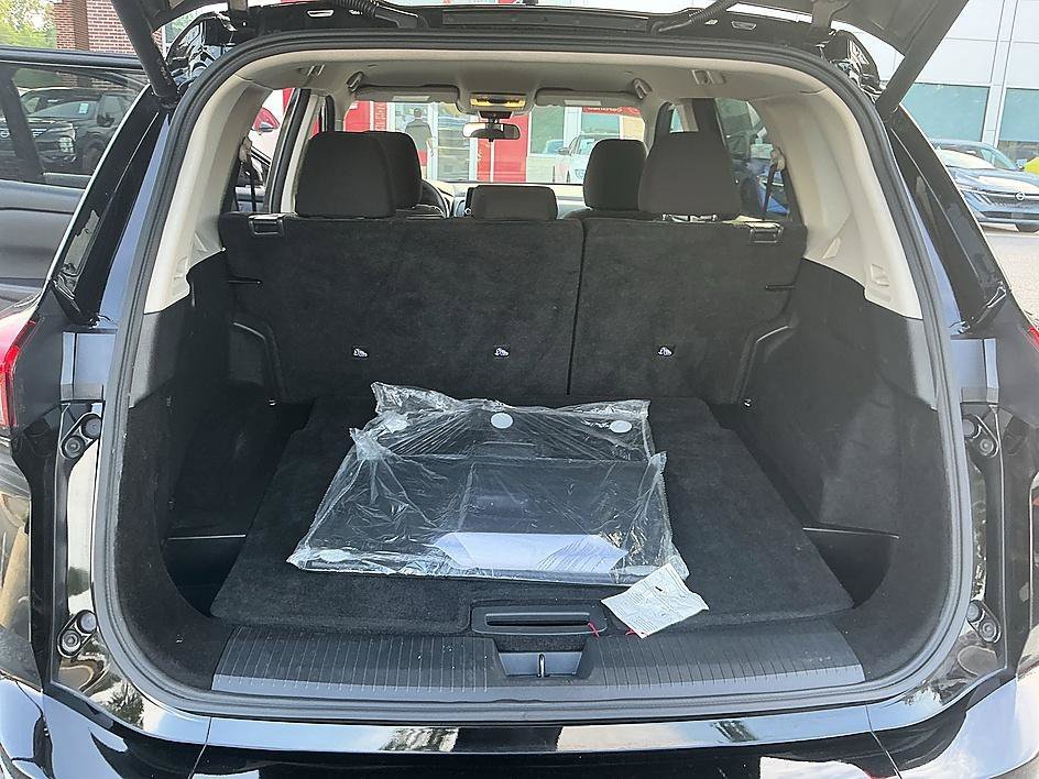 Used 2024 Super Black Nissan SV image 27