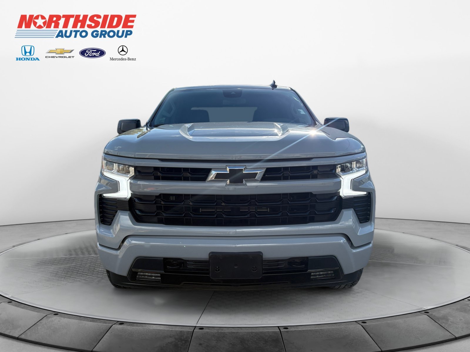 Used 2025 Gray Chevrolet RST image 2