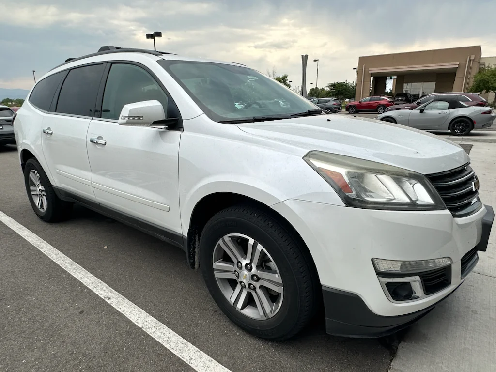 Used 2017 Iridescent Pearl Tricoat Chevrolet LT image 6