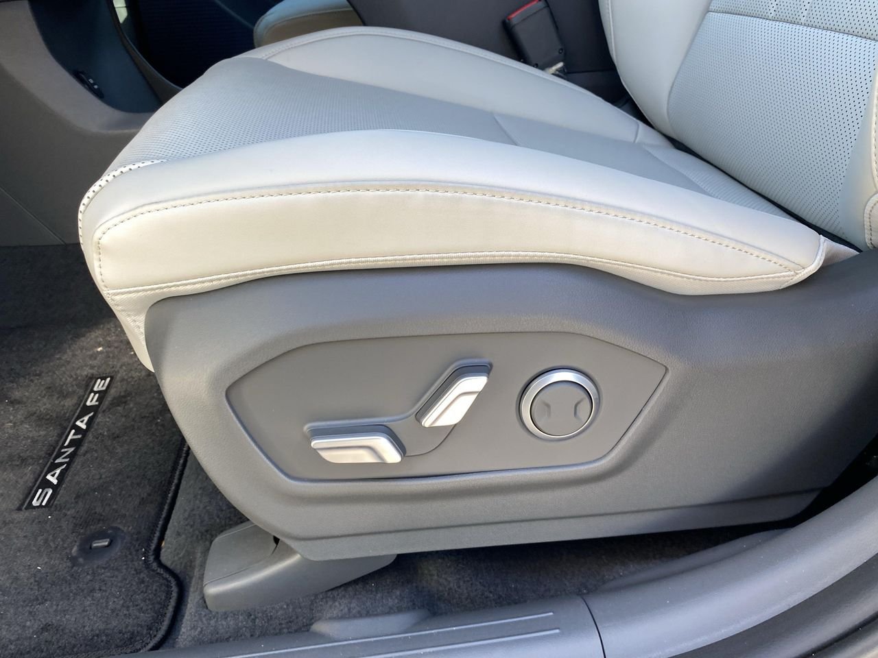 New 2027 Serenity White Hyundai SEL FWD image 21