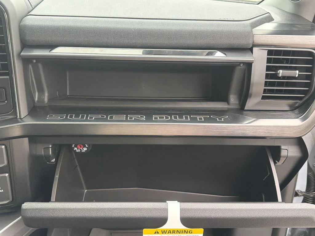 New 2026 Glacier Gray Metallic Tri-Coat Ford F-250® Lariat® image 54