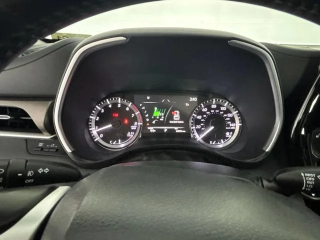 Used 2023 Black Toyota L image 4