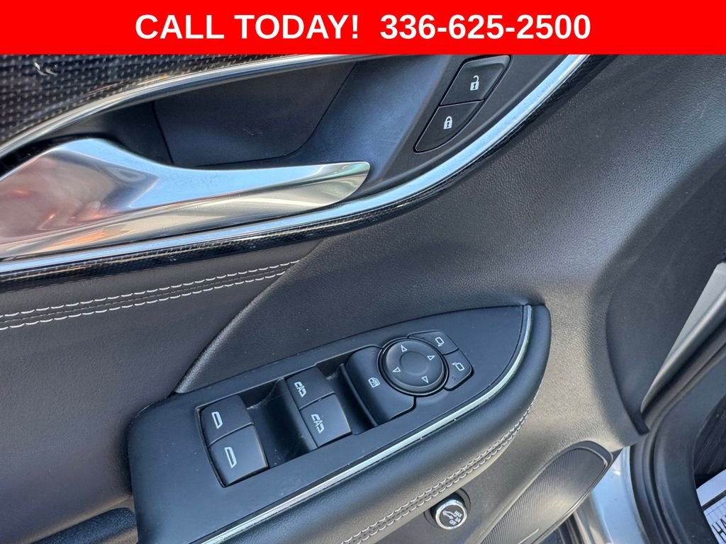 Used 2023 Gray Buick Preferred image 9