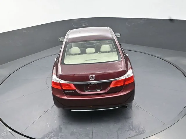 Used 2013  Honda LX image 28
