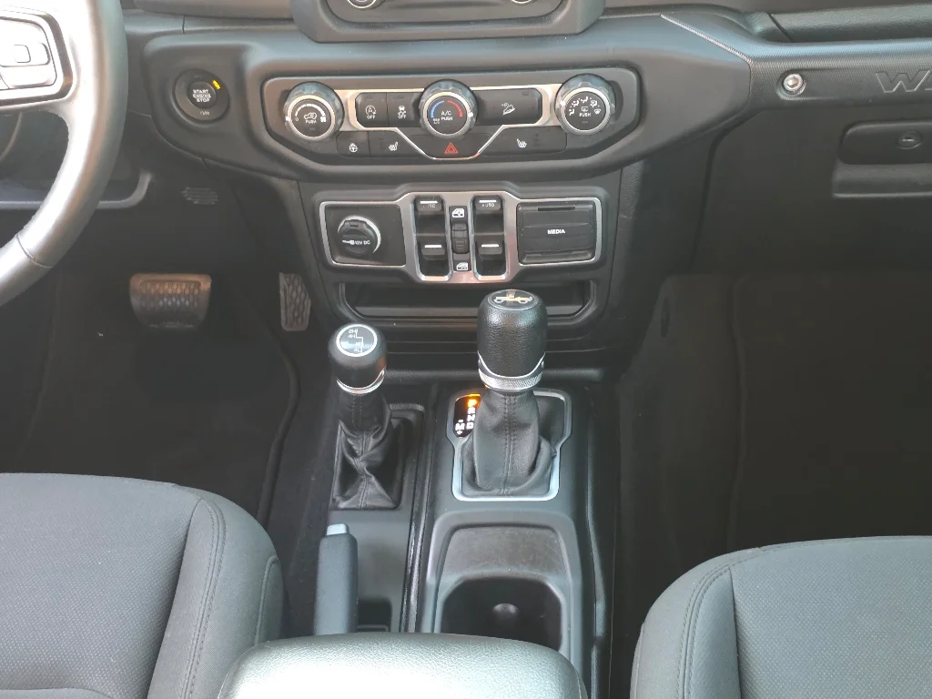 Used 2018 Black Clear Coat Jeep Unlimited Sport S image 25