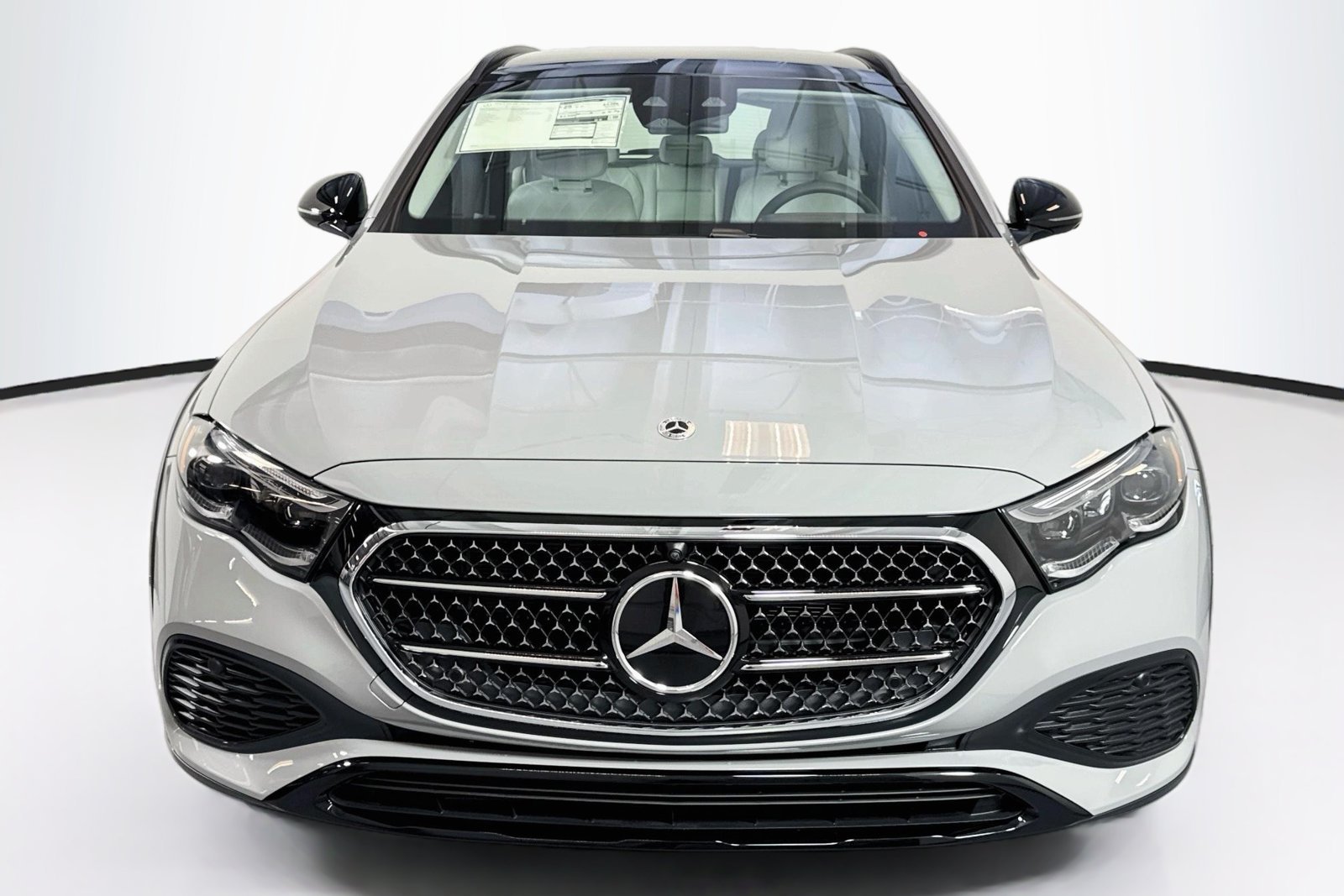 New 2026 MANUFAKTUR Alpine Grey Mercedes-Benz E 450 image 2