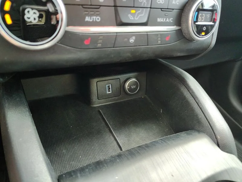 Used 2020 White Ford SEL image 19