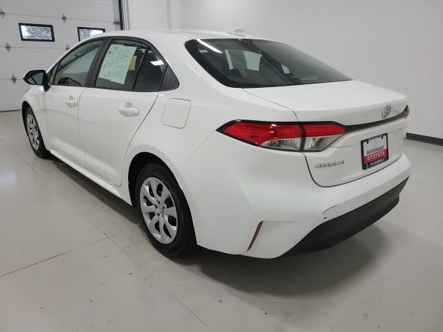 Used 2023 Ice Cap Toyota LE image 4