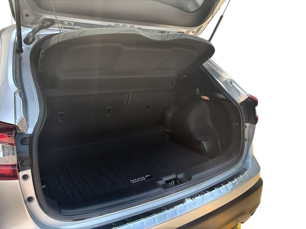 Used 2020 Silver Nissan S FWD Xtronic CVT image 27