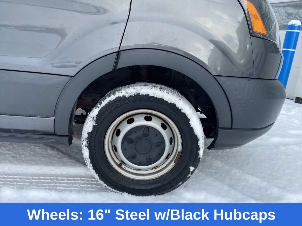 Used 2016  Ford BASE image 13