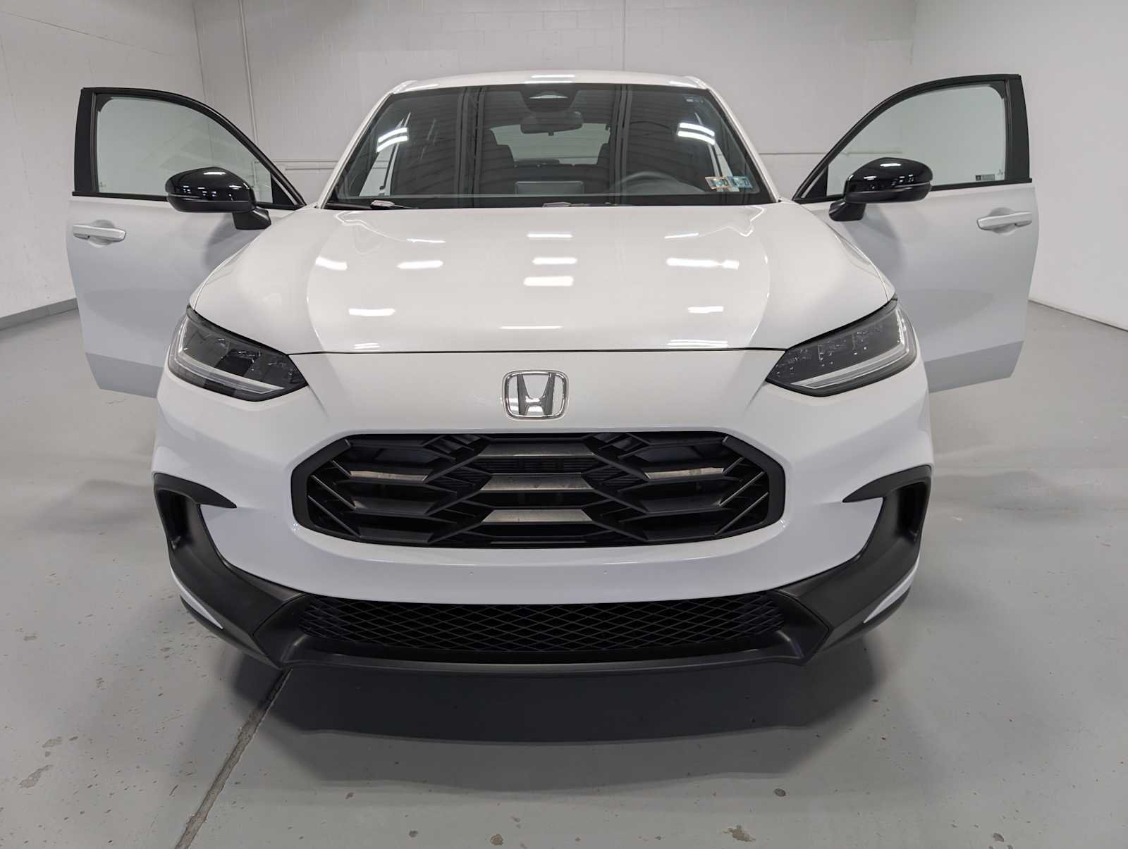 Certified Used 2024 Platinum White Pearl Honda Sport image 15