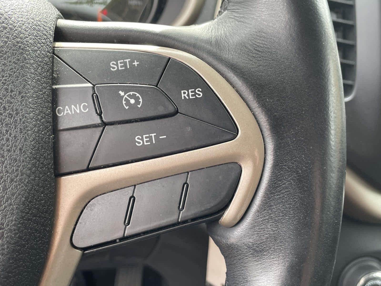 Used 2016 Bright White Clearcoat Jeep Sport image 42