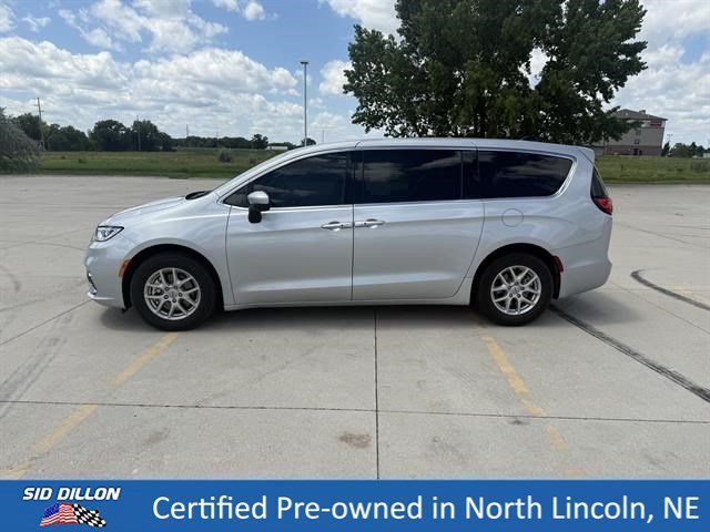 Used 2023 Silver Mist Clearcoat Chrysler Touring L image 2