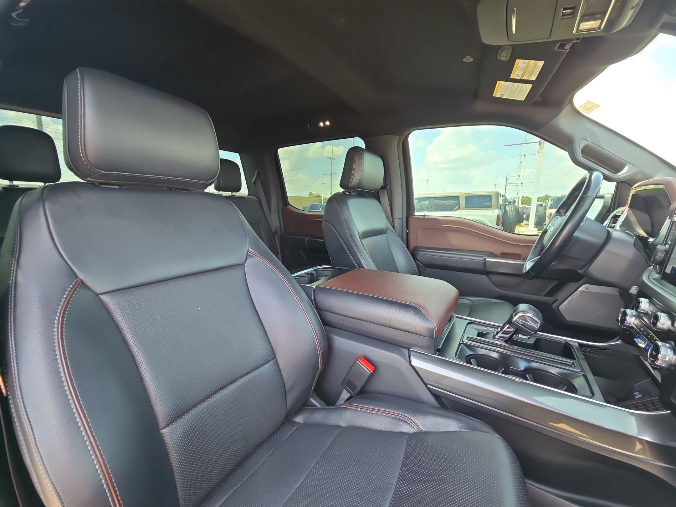Used 2023 Agate Black Metallic Ford Lariat image 29